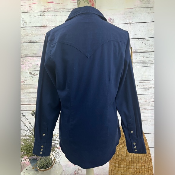 Wrangler Women's Wrancher Long Sleeve Shirt with Pearl Snaps in Blue. Size S - Picture 4 of 9